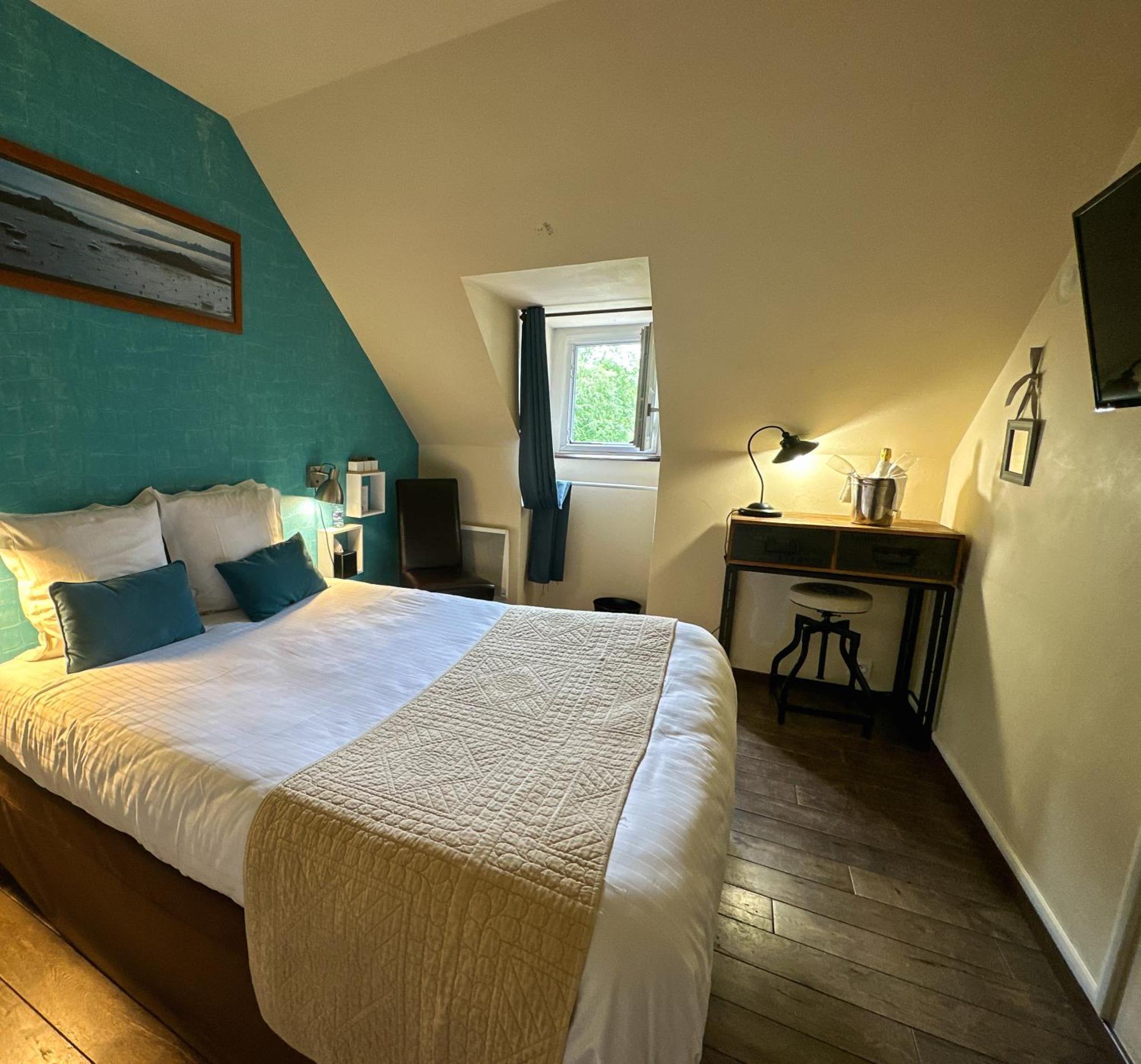 Logis Hotel Le Manoir Des Portes ランバル エクステリア 写真