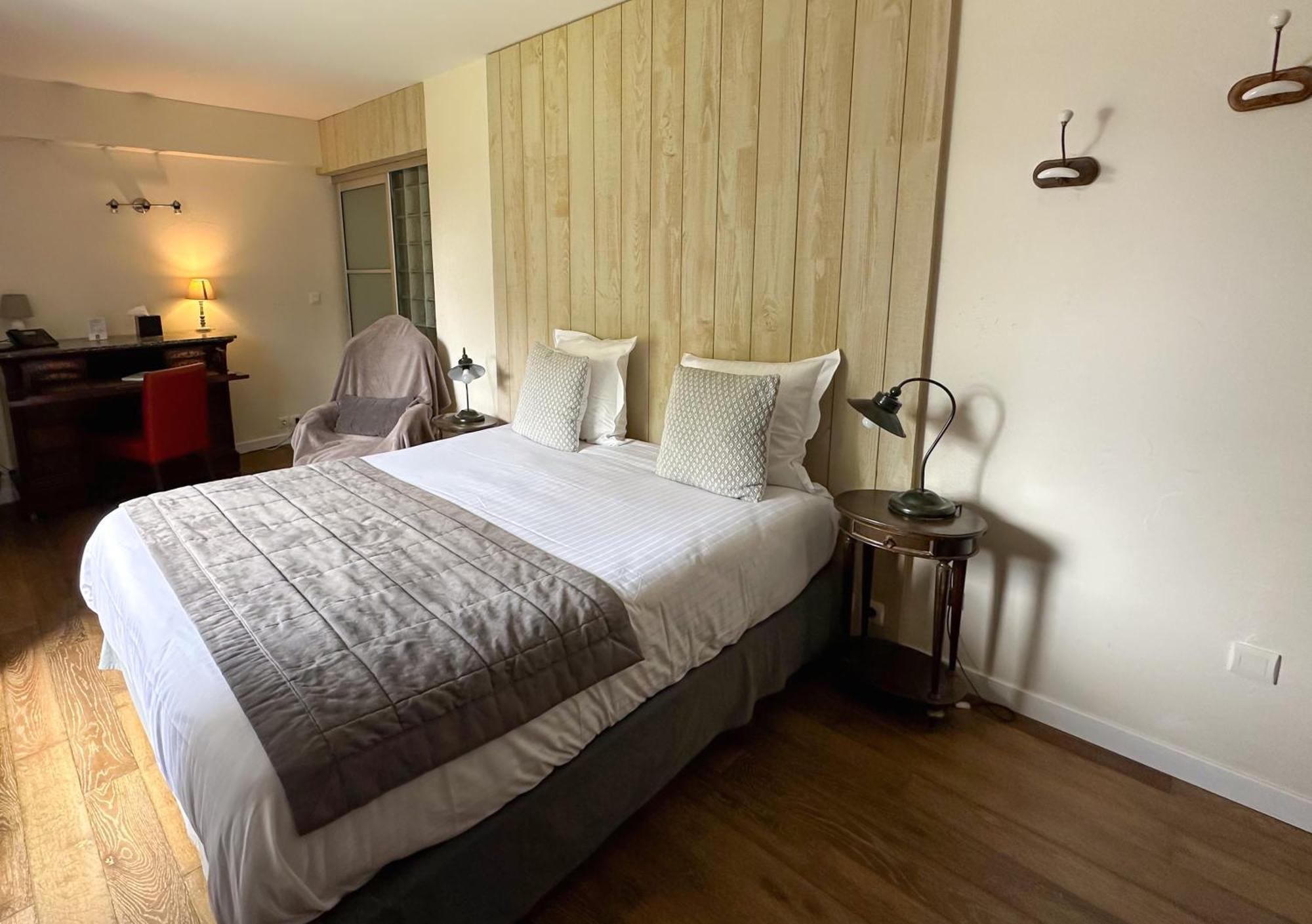 Logis Hotel Le Manoir Des Portes ランバル エクステリア 写真